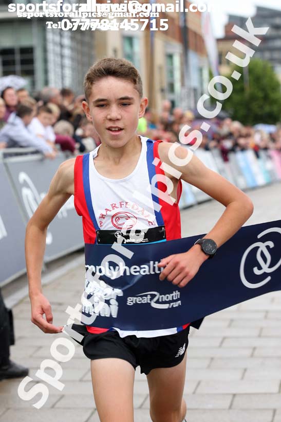 Simplyhealth Junior, 5k and Mini Great North Run. Photo: David T. Hewitson/Sports for All Pics